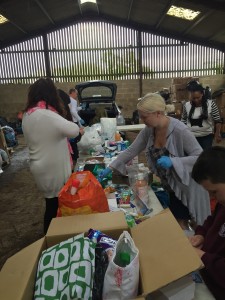 Making up toiletry bags for Calais